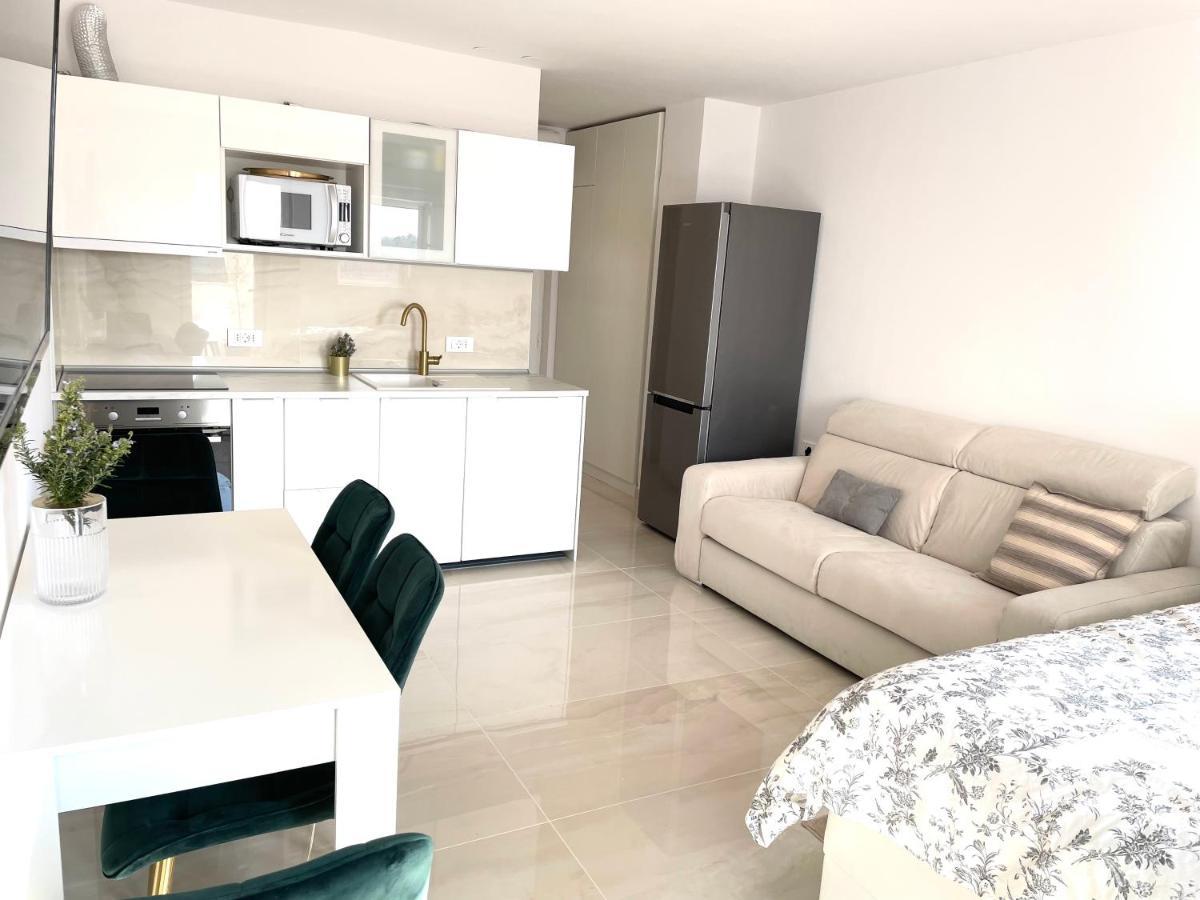 Apartment Vila ** Stinica Exterior photo