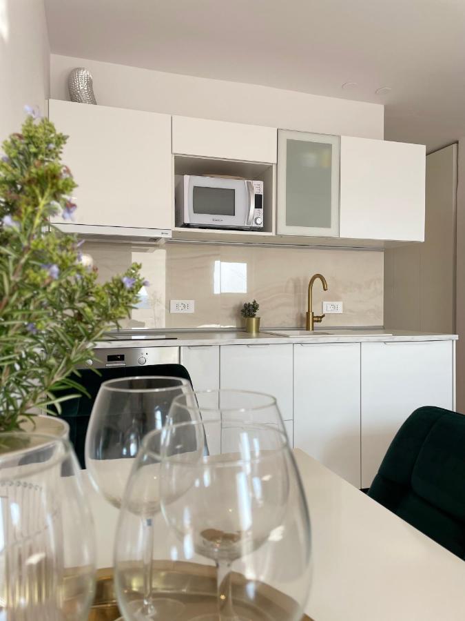 Apartment Vila ** Stinica Exterior photo